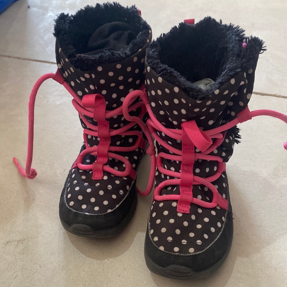 Toddler Nike boots